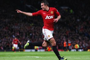 中超联赛中国队夺冠 球迷为球队欢呼雀跃，中超争冠球队