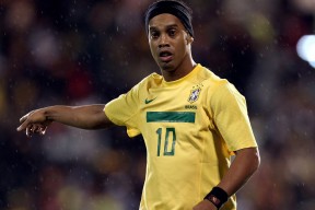 五大联赛争四大战是否比争冠更为激烈，五大联赛还是四大联赛